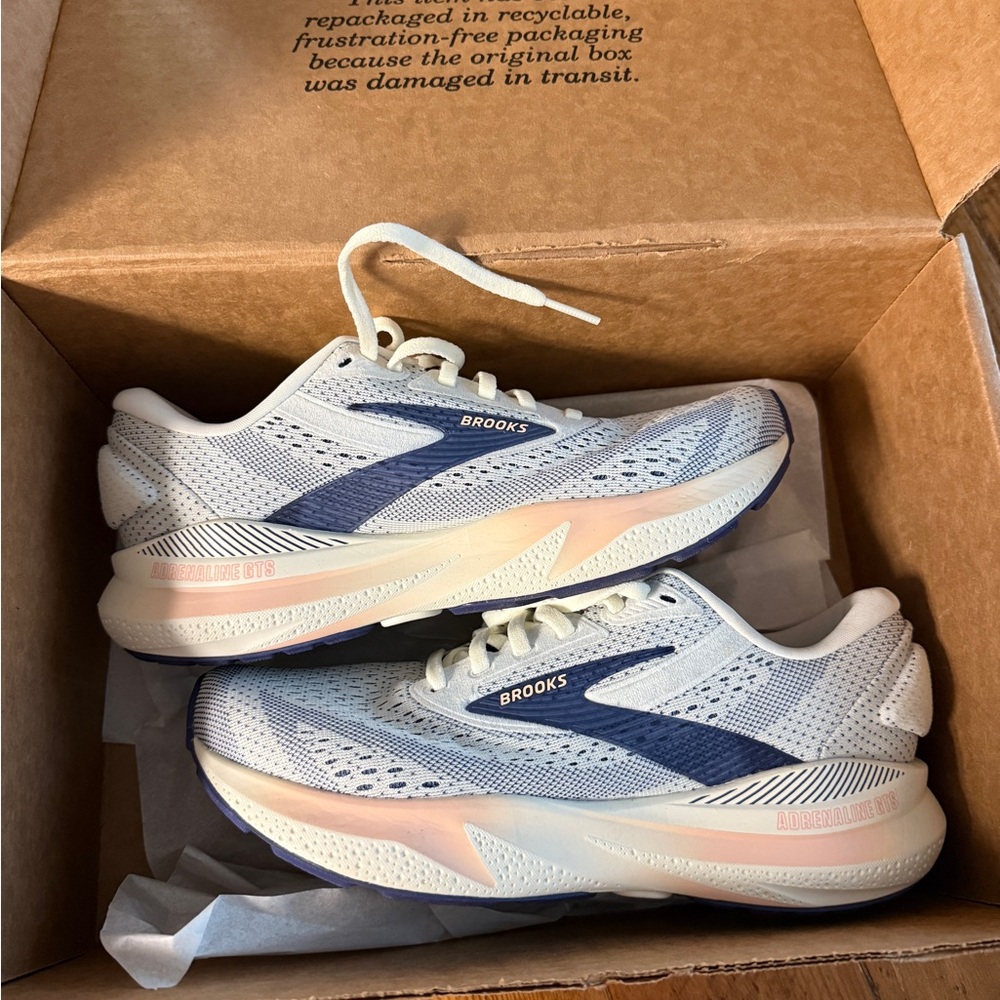 Brooks Adrenaline GTS 24 Size 7.5 Wide Women’s